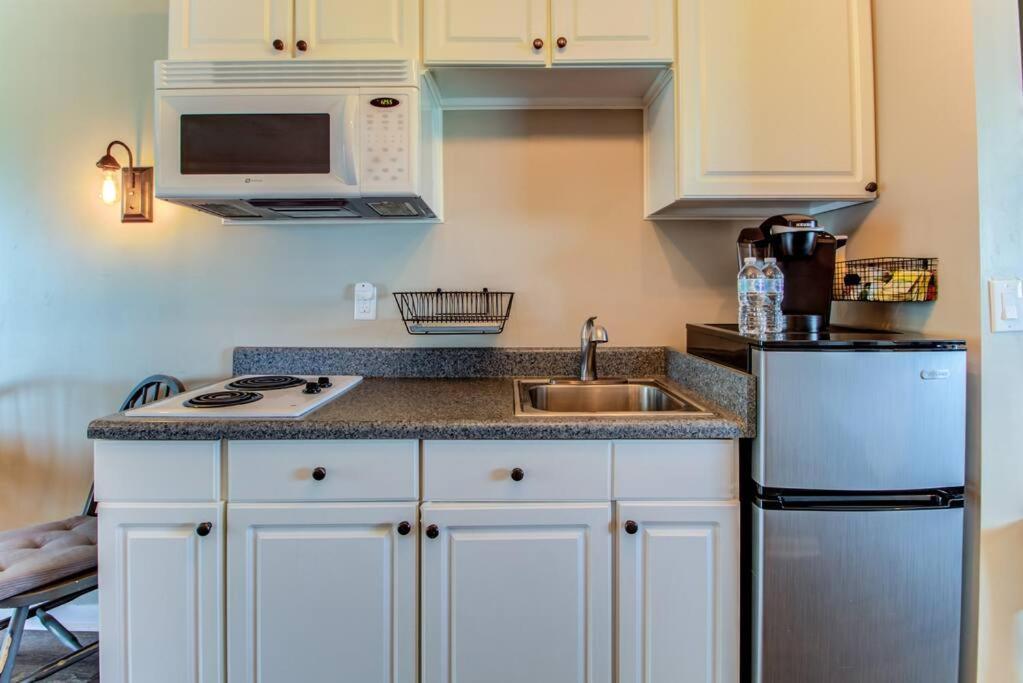 Apartamento Kraken'S Den * Oceanview * Steps To Ocean * Pool Carolina Beach Exterior foto