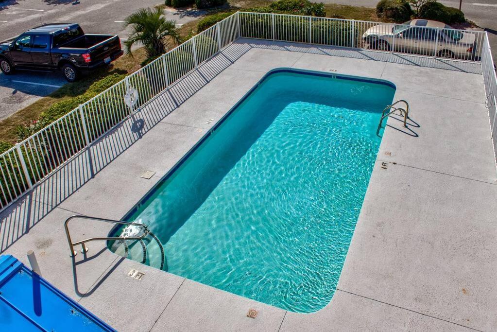 Apartamento Kraken'S Den * Oceanview * Steps To Ocean * Pool Carolina Beach Exterior foto