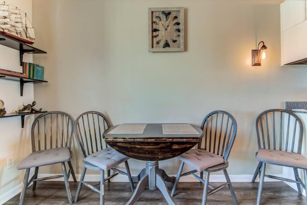 Apartamento Kraken'S Den * Oceanview * Steps To Ocean * Pool Carolina Beach Exterior foto
